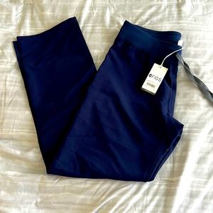 navy figs “Livingston” pants size: Small- new but tag fell off